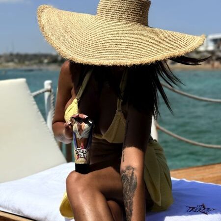 Accelerator or bronzer for sunbeds: which gives better colour?
